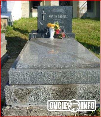 Hrob Martina Ondriáša na cintoríne v Snine